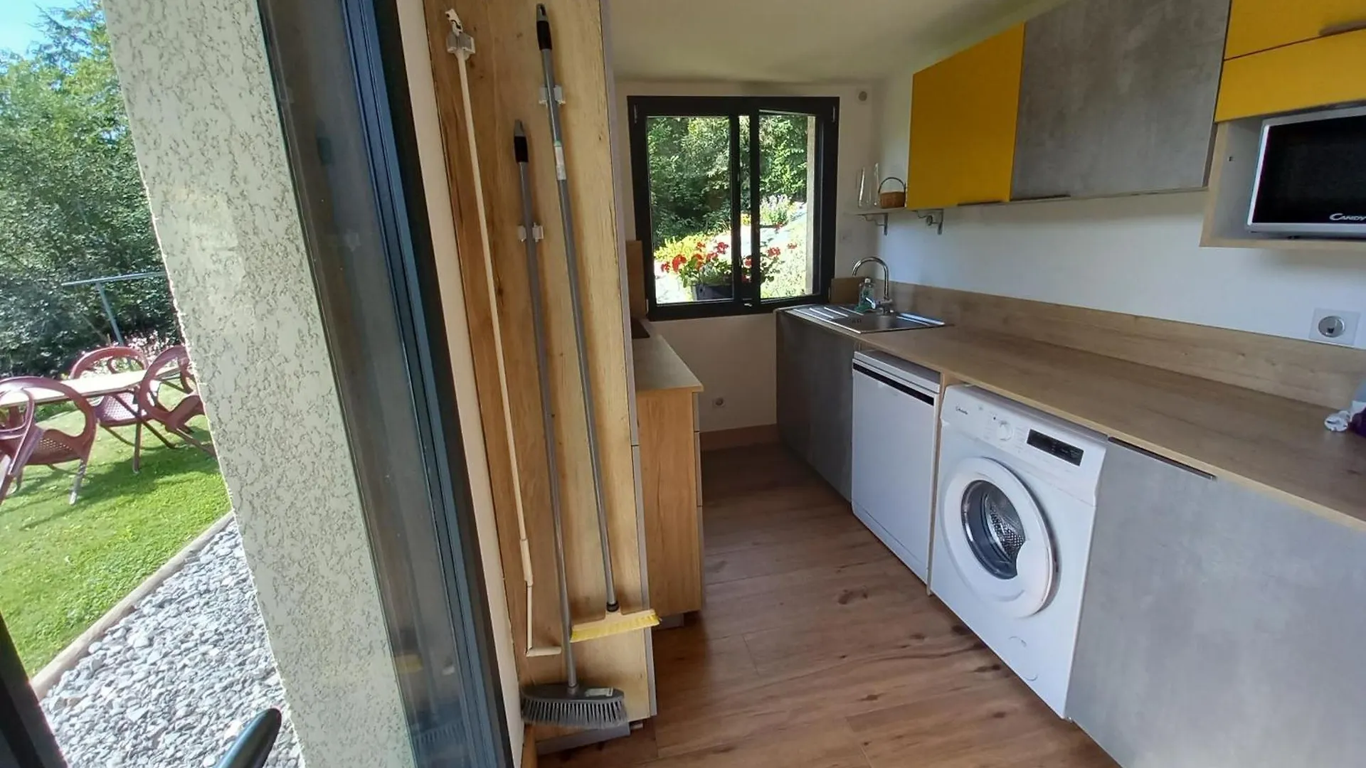 Appartement En Rez De Jardin Thénésol