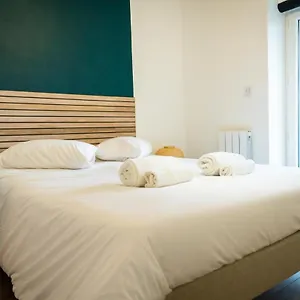 Magnifique T2 Centre Dernier Etage Avec Balcon Appartement