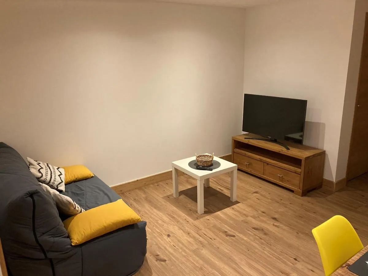 Apartment Appartement En Rez De Jardin Thenesol France